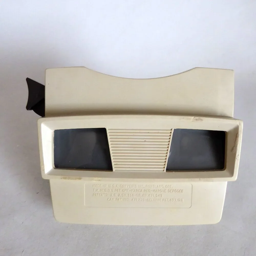 VINTAGE 1951 VIEW MASTER SAWYERS PROJECTOR MOON LANDING FLINTSTONES 14 REELS